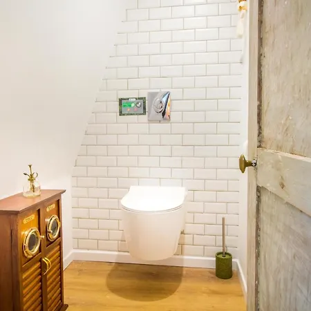 Jacuzzi - La Petite Romantique - Flobnb Λον